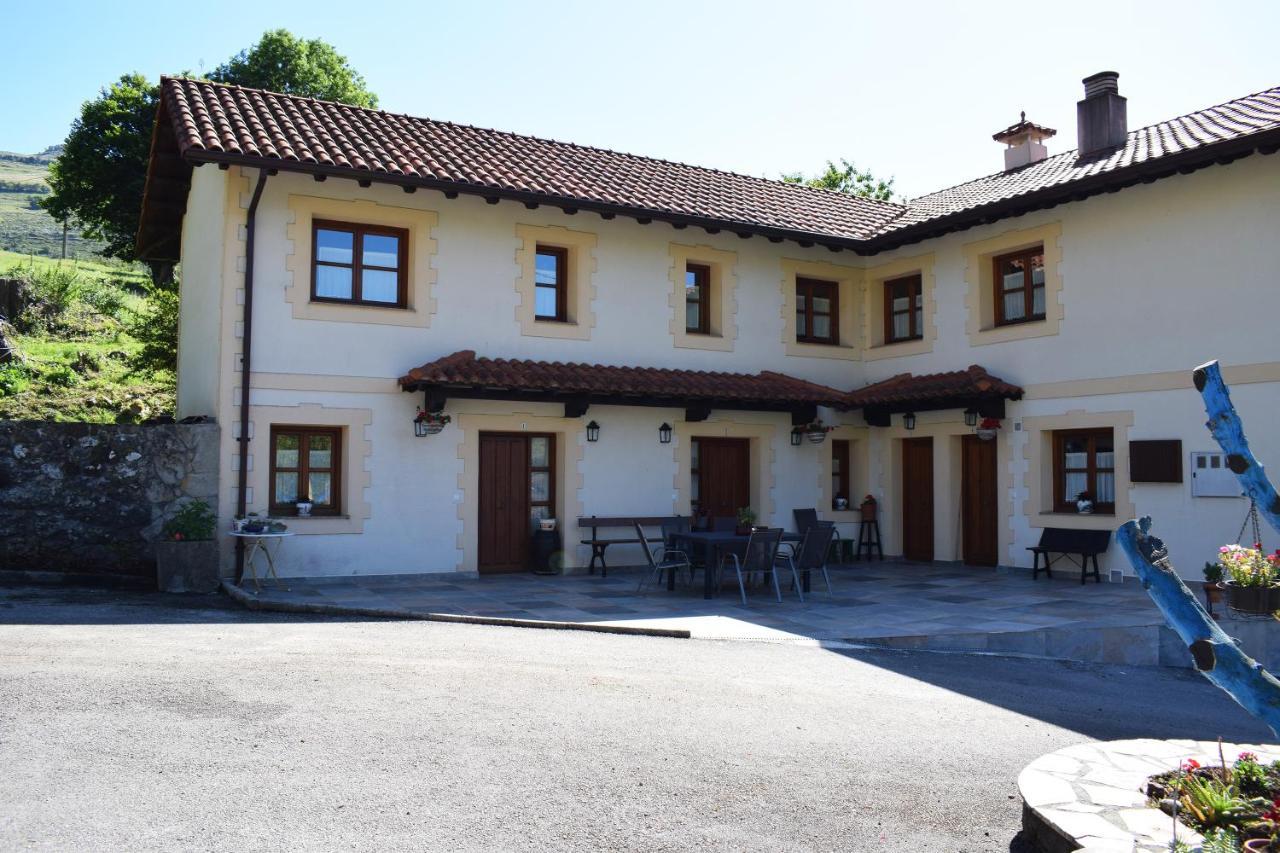Apartamentos Rurales La Taberna Matienzo Esterno foto